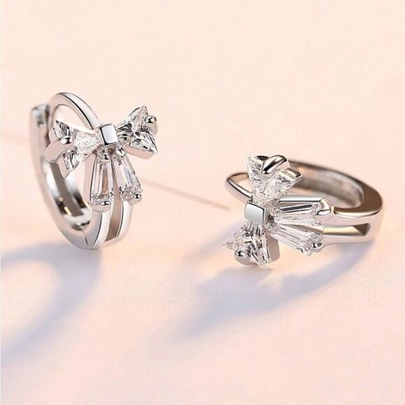 Bow Inlaid Zirconia Decorative Delicate Earrings - Picture 4 of 10